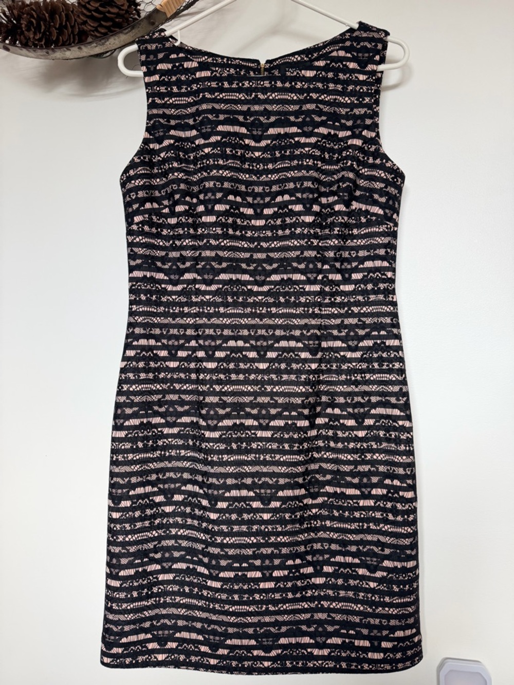 Tahari Arthur S Levine Black and Cream Striped Lace  Midi Dress Sz 6